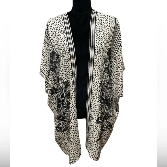 Max Studio Kimono - Picture 1 of 3